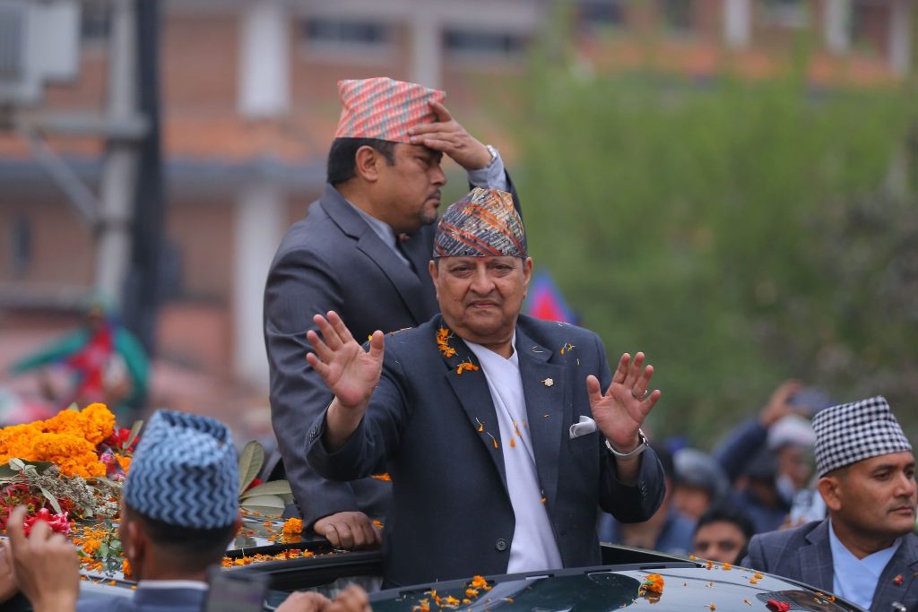 Thousands of pro-monarchy supporters in Nepal gather at Tribhuvan International Airport demanding the return of King Gyanendra – March 2025.